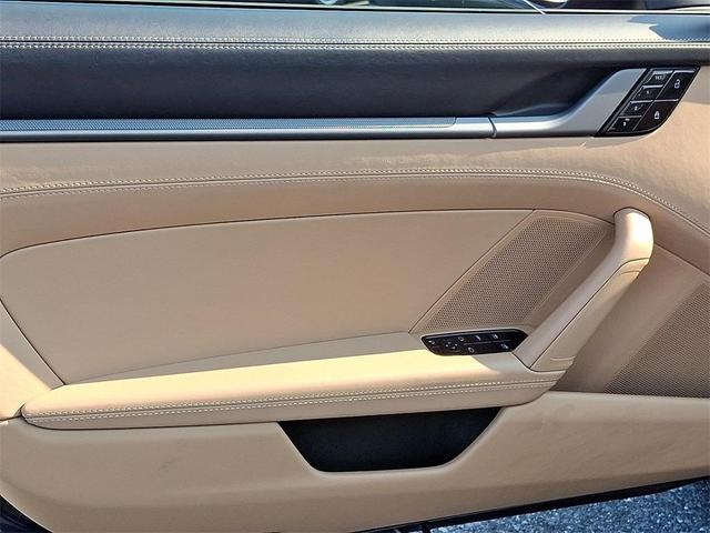 Photo of 2021 Gentian Blue Metallic Porsche 911