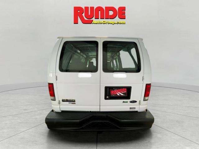 Photo of 2013 White Ford E250