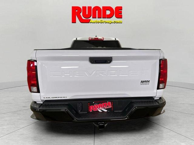 Photo of 2023 White Chevrolet Colorado