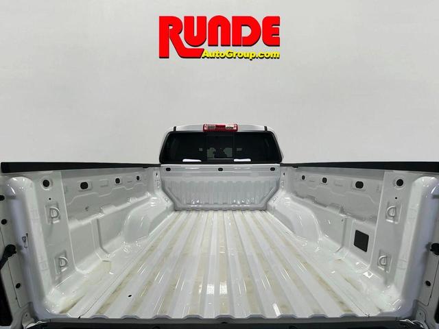 Photo of 2023 White Chevrolet Colorado