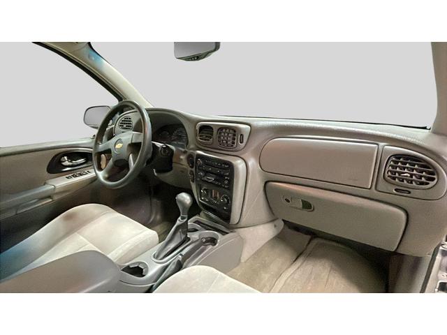 Photo of 2005 Silver Chevrolet Trailblazer