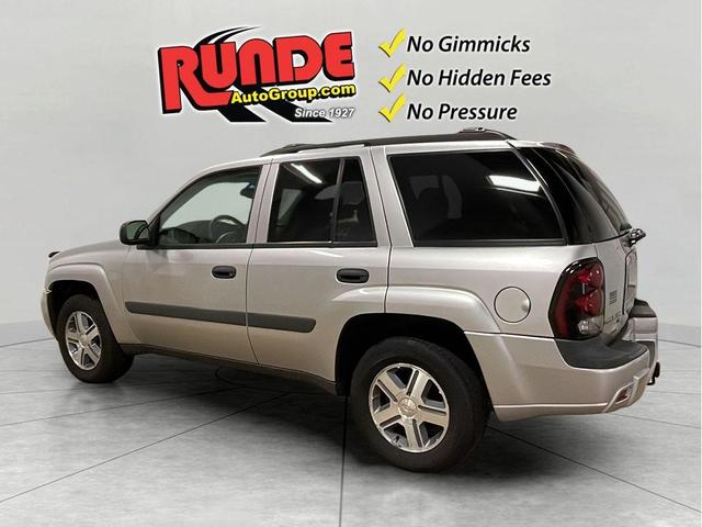 Photo of 2005 Silver Chevrolet Trailblazer