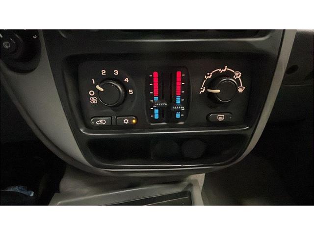 Photo of 2005 Silver Chevrolet Trailblazer