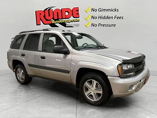 Photo of 2005 Silver Chevrolet Trailblazer