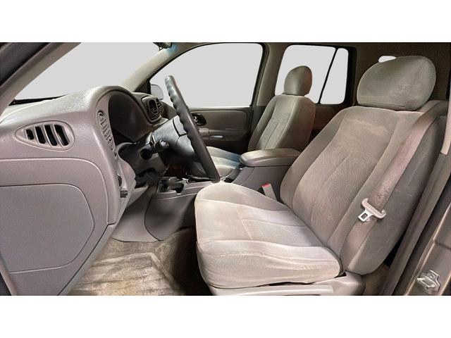 Photo of 2005 Silver Chevrolet Trailblazer