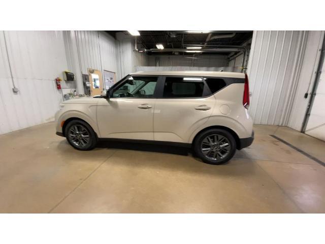 Photo of 2020 Gold Kia Soul