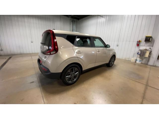 Photo of 2020 Gold Kia Soul