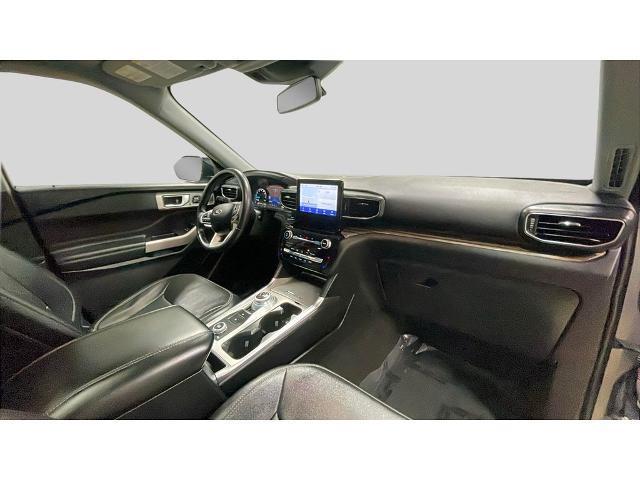 Photo of 2023 Gray Ford Explorer