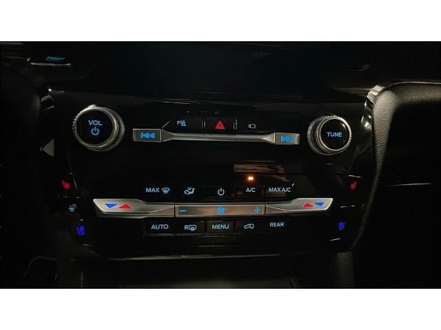Photo of 2023 Gray Ford Explorer