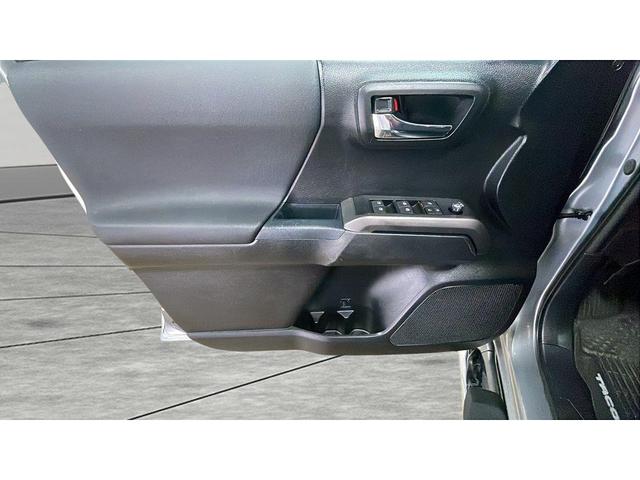 Photo of 2017 Silver Toyota Tacoma