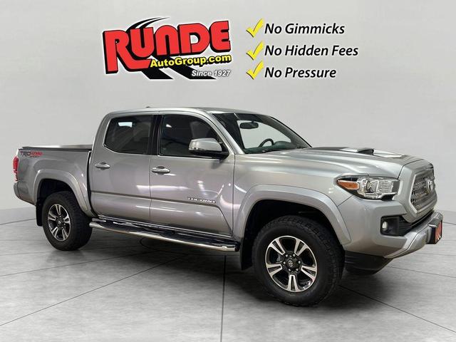 Photo of 2017 Silver Toyota Tacoma