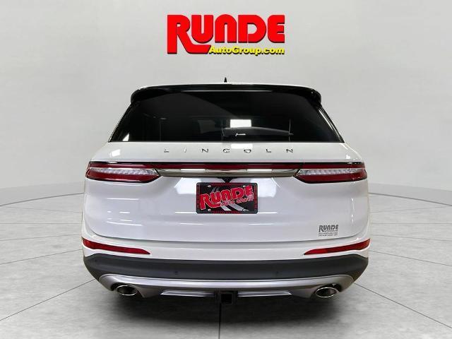 Photo of 2021 White Lincoln Corsair