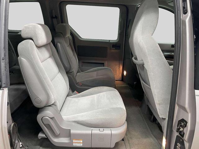 Photo of 2004 Gray Ford Freestar