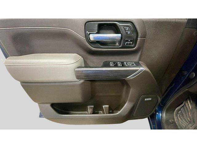 Photo of 2022 Blue Chevrolet Silverado 2500