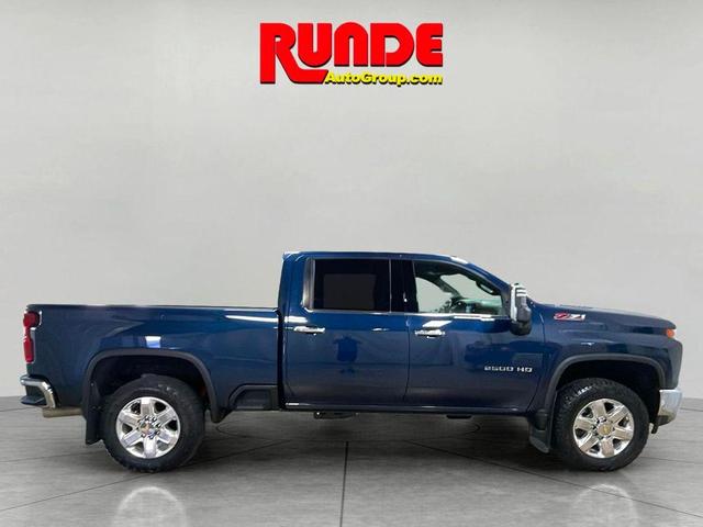 Photo of 2022 Blue Chevrolet Silverado 2500