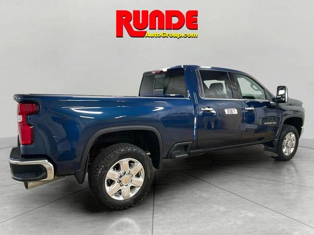 Photo of 2022 Blue Chevrolet Silverado 2500