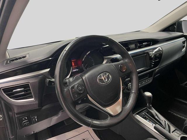 Photo of 2016 Black Toyota Corolla