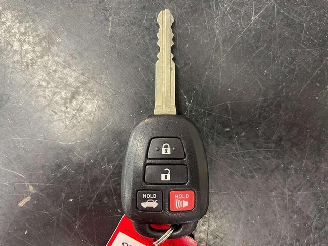 Photo of 2016 Black Toyota Corolla