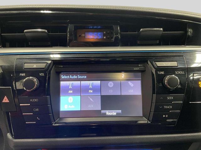 Photo of 2016 Black Toyota Corolla