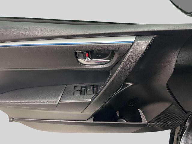 Photo of 2016 Black Toyota Corolla