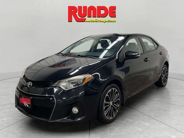 Photo of 2016 Black Toyota Corolla