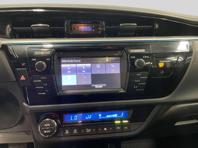 Photo of 2016 Black Toyota Corolla