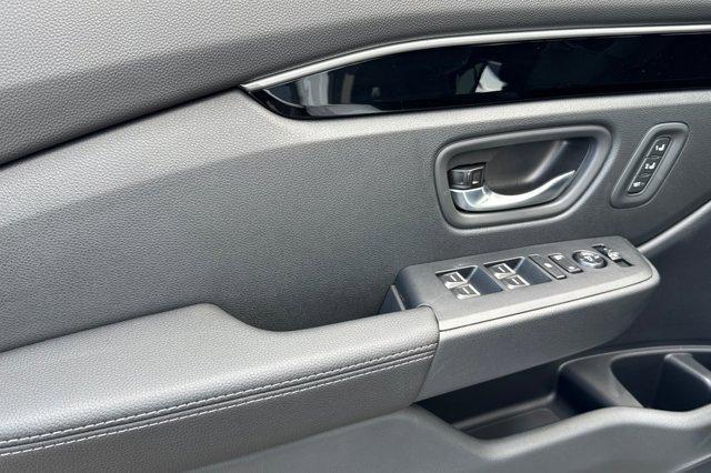 Photo of 2026 Platinum White Pearl Honda Passport