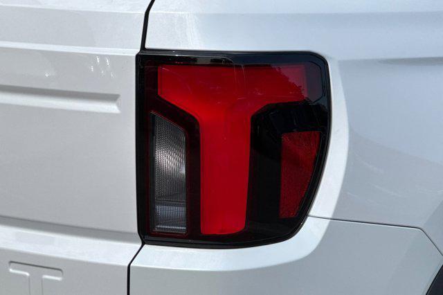 Photo of 2026 Platinum White Pearl Honda Passport