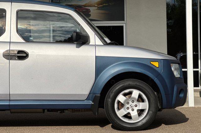 Photo of 2005 Fiji Blue Pearl Honda Element
