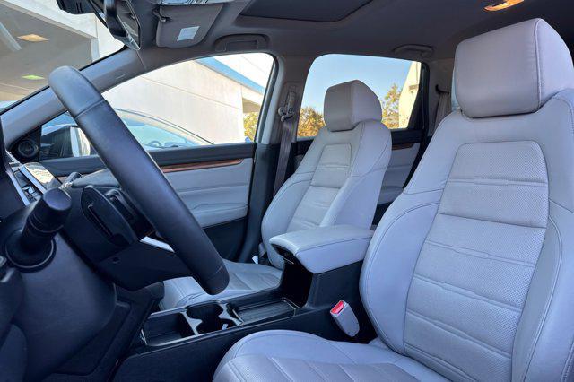 Photo of 2022 Lunar Silver Metallic Honda CR-V Hybrid