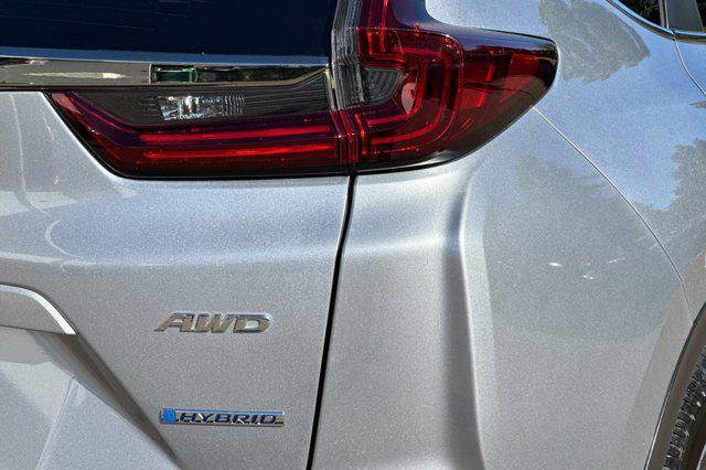 Photo of 2022 Lunar Silver Metallic Honda CR-V Hybrid