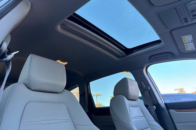 Photo of 2022 Lunar Silver Metallic Honda CR-V Hybrid