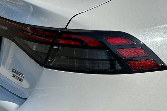 Photo of 2025 Platinum White Pearl Honda Accord Hybrid