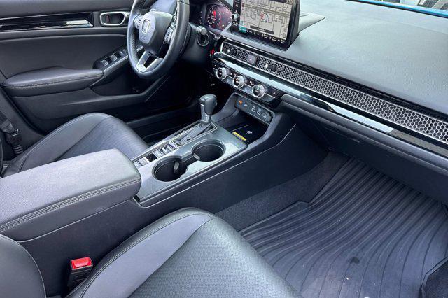 Photo of 2022 Boost Blue Pearl Honda Civic