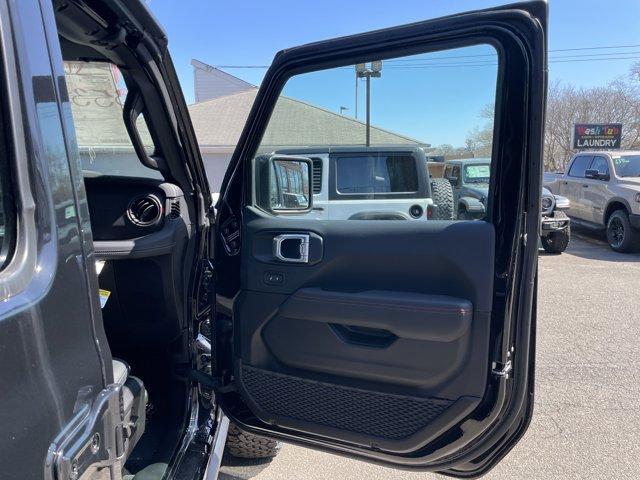 Photo of 2025 Black Clearcoat Jeep Wrangler