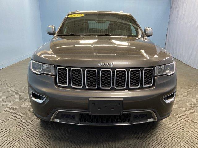 Photo of 2021 Granite Crystal Clearcoat Metallic Jeep Grand Cherokee