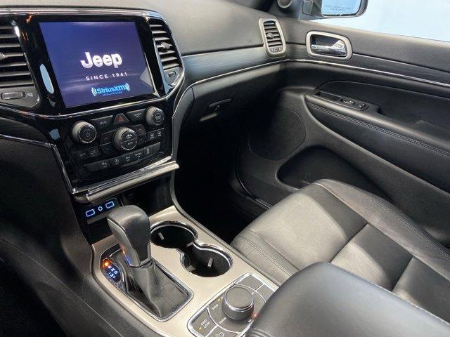 Photo of 2021 Granite Crystal Clearcoat Metallic Jeep Grand Cherokee