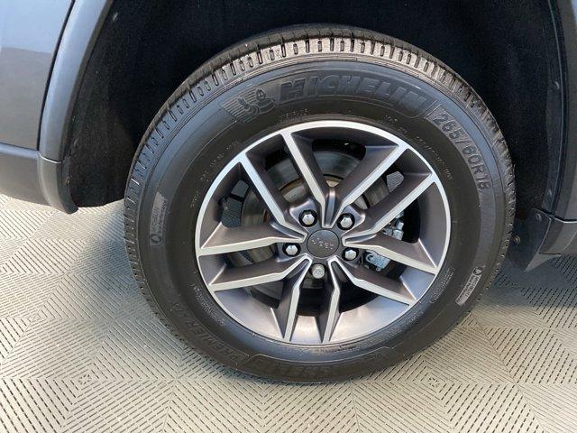 Photo of 2021 Granite Crystal Clearcoat Metallic Jeep Grand Cherokee
