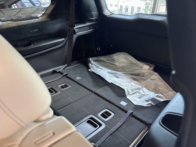 Photo of 2025 Bright White Clearcoat Jeep Grand Cherokee L