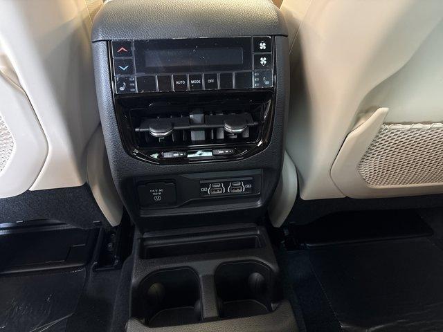 Photo of 2025 Bright White Clearcoat Jeep Grand Cherokee L