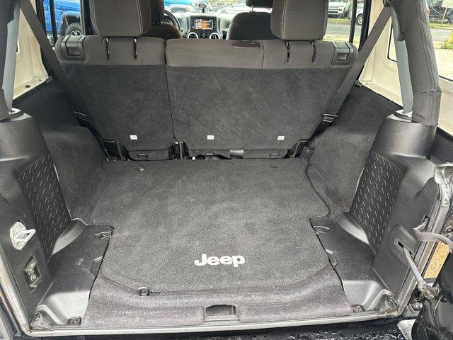Photo of 2016 Black Clearcoat Jeep Wrangler Unlimited