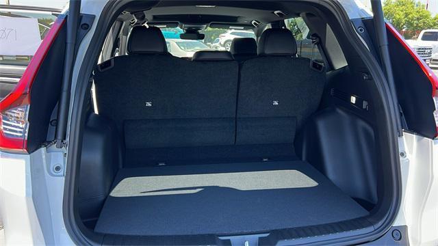 Photo of 2026 Platinum White Pearl Honda CR-V Hybrid