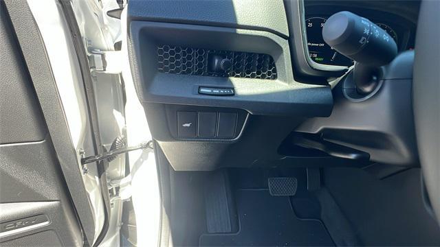 Photo of 2026 Platinum White Pearl Honda CR-V Hybrid