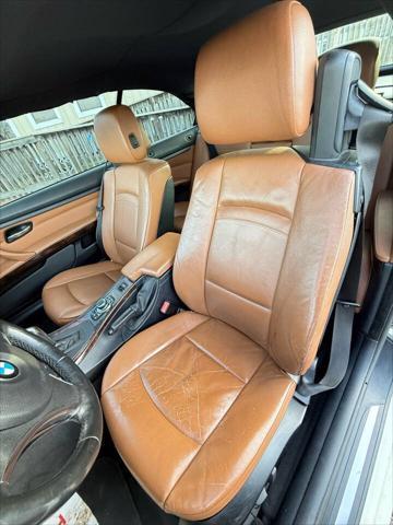 Photo of 2011 White BMW 328