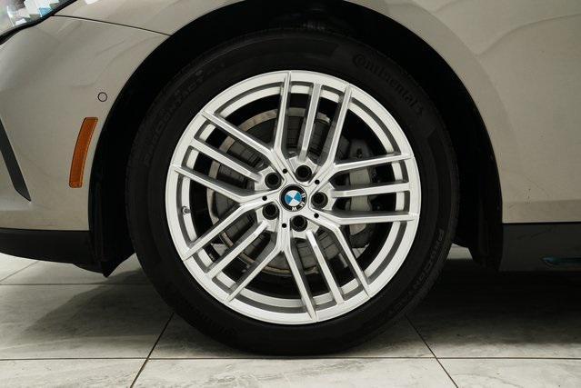 Photo of 2024 Gray BMW 530
