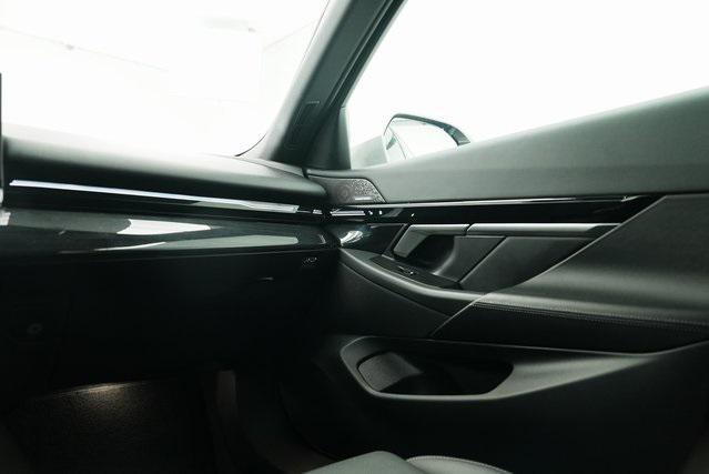 Photo of 2024 Gray BMW 530