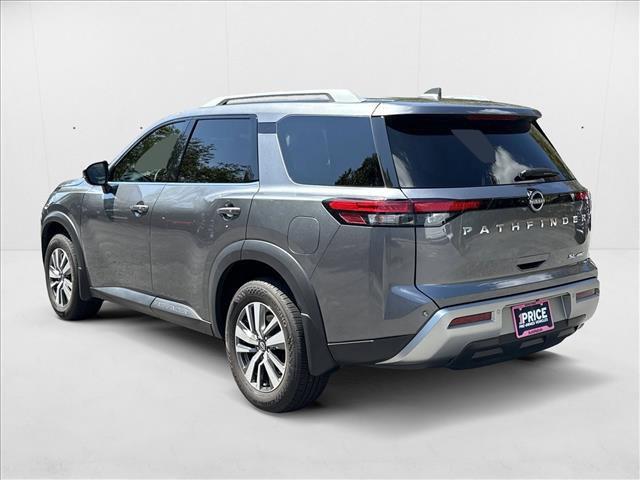 Photo of 2022 Gun Metallic Nissan Pathfinder