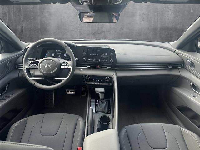 Photo of 2025 Amazon Gray Hyundai ELANTRA