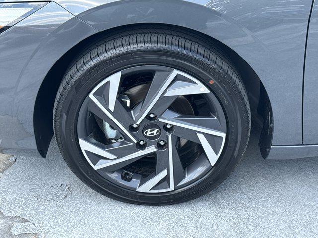 Photo of 2025 Ecotronic Gray Hyundai ELANTRA