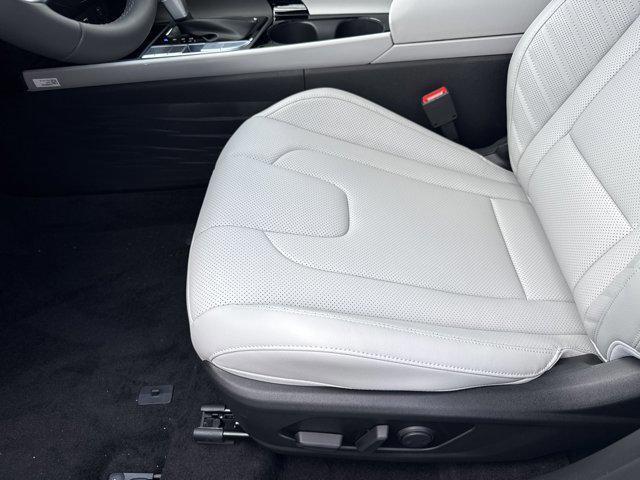 Photo of 2025 Ecotronic Gray Hyundai ELANTRA